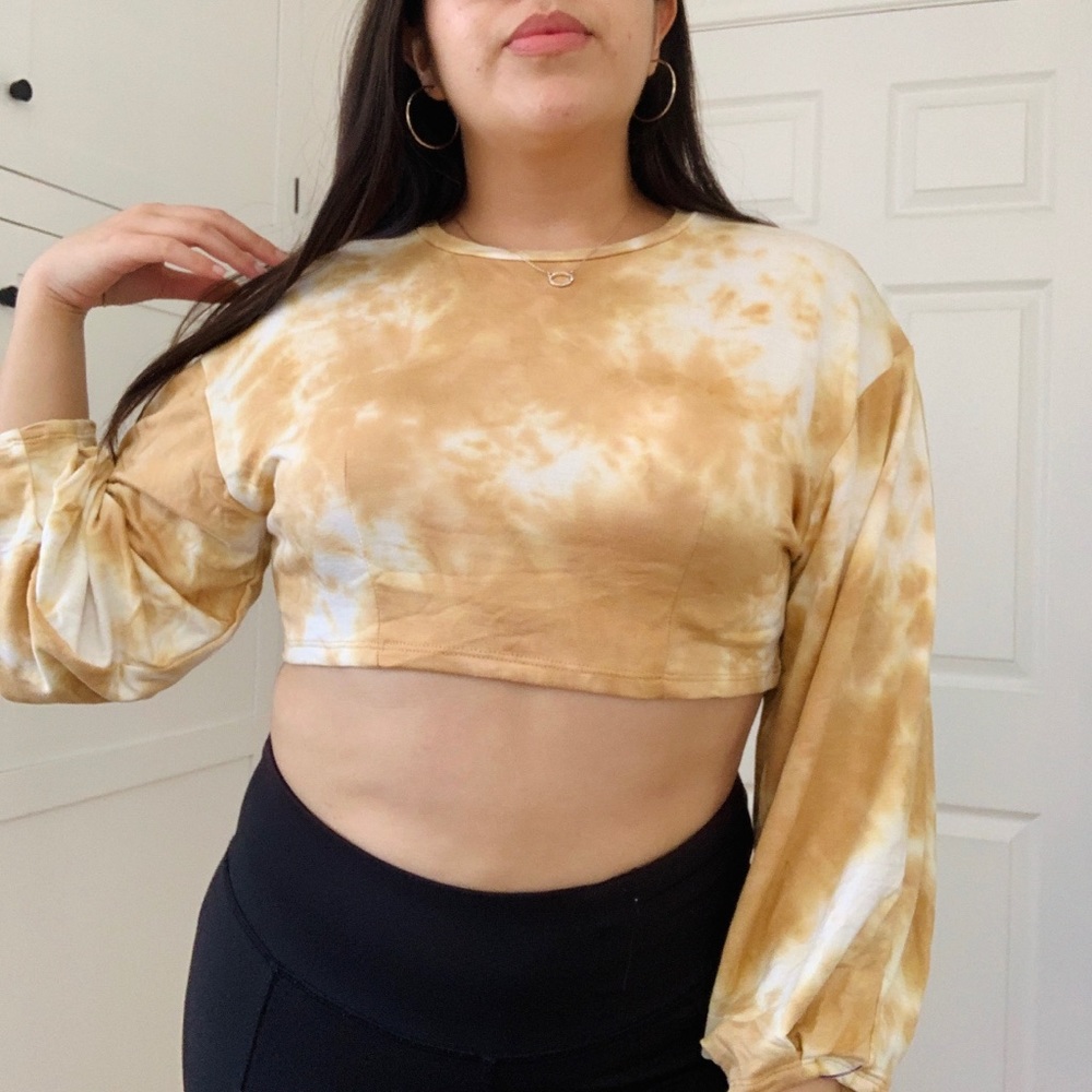 Day G Yellow Tie Dye Long Sleeve Crop Top Size Medium